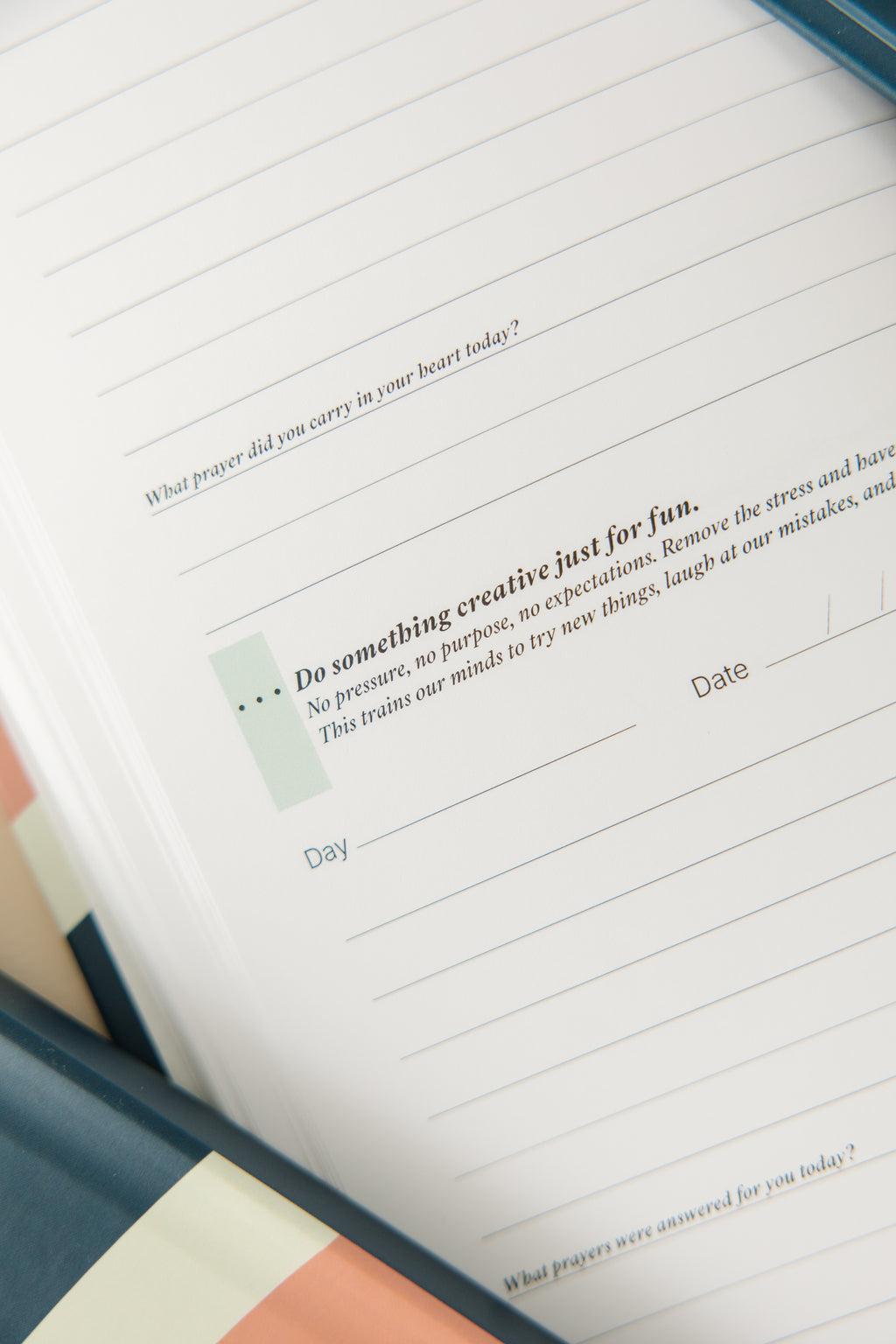 Finding Joy: The Two Minute Gratitude Journal For Christians